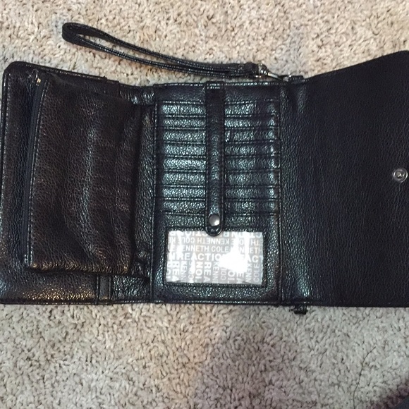 Kenneth Cole Reaction handbag - Picture 3 of 6